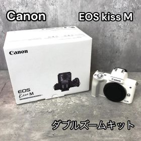 Canon ミラーレス一眼カメラ EOS Kiss M ダブルズームキット ホワイト EOSKISSMWH-WZK