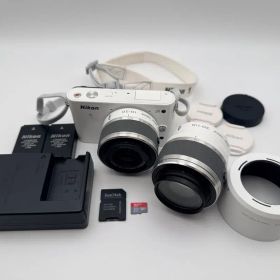 美品Nikon J1白 Wズーム ショット2135回
