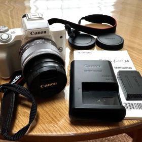 【美品】Canon ミラーレス EOS KissM レンズキット