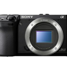 【中古】【非常に良い】SONY ミラーレス一眼カメラ α NEX-7 ボディ ブラック NEX-7