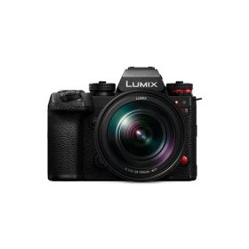 パナソニック DC-S1RM2 デジタル一眼カメラ ボディ LUMIX 35mmフルサイズ ミラーレスカメラ ブラック