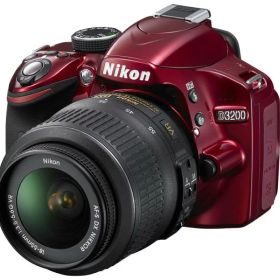 【中古】Nikon デジタル一眼レフカメラ D3200 ボディー レッド D3200RD