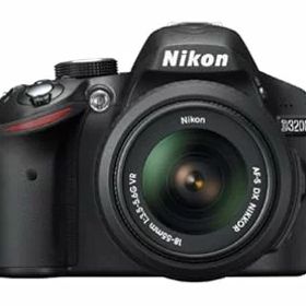 【中古】［非常に良い］Nikon デジタル一眼レフカメラ D3200 レンズキット AF-S DX NIKKOR 18-55mm f/3.5-5.6G VR付属 ブラック D3200LKBK