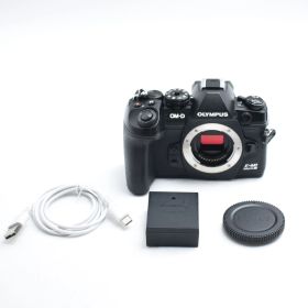 B#13795 OLYMPUS ミラーレス一眼カメラ OM-D E-M1 MarkIII ボディー ブラック