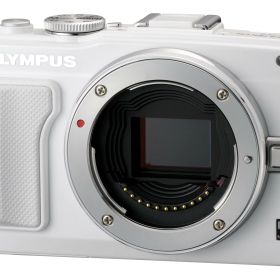 【中古】OLYMPUS ミラーレス一眼 PEN Lite E-PL6 ボディ ホワイト E-PL6 BODY WHT