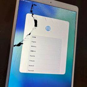「iPad Air 第3世代 WiFi +4G 64GB シルバー」画面割れ