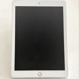 Apple iPad 本体、第5世代、シルバー、A1823、電源入らず、ジャンク