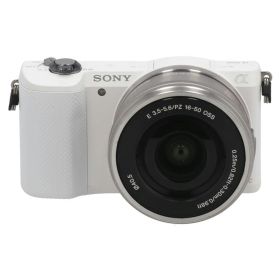 SONY ミラーレス一眼 レンズキット／α5000 ILCE-5000L ﾊﾟﾜｰｽﾞｰﾑﾚﾝｽﾞｷｯﾄ Bランク 82