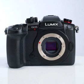 【中古】 (パナソニック) Panasonic GH5II DC-GH5M2【中古カメラ デジタル一眼】 ランク：A