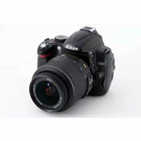 【中古】 ニコン Nikon デジタル一眼レフカメラ D5000 レンズキット 美品 ストラップ付き 当店保証30日間 人気 一眼レフ デジタル一眼 中古 カメラ