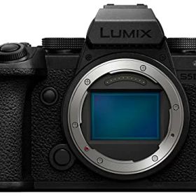 【中古】「ほぼ新品」パナソニック(Panasonic) フルサイズミラーレス一眼カメラ S5M2X ボディ ブラック DC-S5M2X