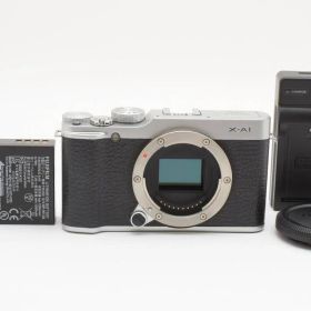 ★良品★フジフイルム FUJIFILM X-A1 ボディ シルバー★ YM2244＃22
