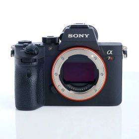 【中古】 (ソニー) SONY ILCE-7RM3A アルフア7RIII ボデイ【中古カメラ デジタル一眼】 ランク：AB