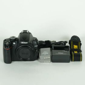[並品 | シャッター数12,977回｜バッテリー2個付] Nikon D5000 ボディ | Nikon Fマウント