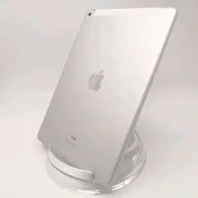 【中古】Apple docomo 【SIMロック解除済み】 iPad（第8世代/2020） 32GB シルバー MYMJ2J/A【ECセンター】保証期間１ヶ月【ランクA】