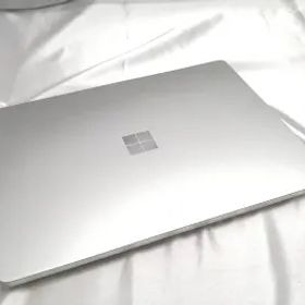 【中古】Microsoft Surface Laptop Go 【i5 1035G1 8G 128G】 THH-00020【ECセンター】保証期間１ヶ月【ランクC】