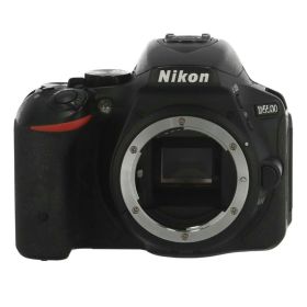 Nikon デジタル一眼 ボディ D5500 ﾎﾞﾃﾞｨ Bランク 84