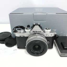 【Nikon】Z fc シルバー 16-50mm VR レンズキット ミラーレス一眼 DX 20.9MP 動作確認済み S031