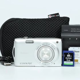 【超美品】 ニコン Nikon COOLPIX S3300 クリスタルシルバー