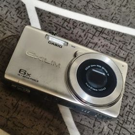 CASIO EXILIM EX-Z900 コンパクトデジタルカメラ 本体