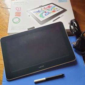 Amazon限定 ワコム 13.3 液タブ WacomOne DTC133W1D