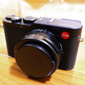 LEICA D-LUX8 ■ 新品同様 ■ サムレスト付き