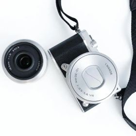 Nikon 1 J5 ミラーレス一眼カメラ 標準ズーム+単焦点レンズ 2本セット