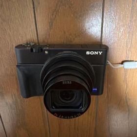 RX100 VI（DSC-RX100M6）と、64GBメモリー