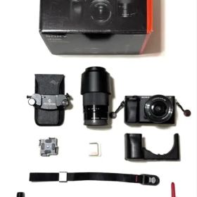 SONY α6400 ダブルズームレンズキット（カメラギア一式）※箱付