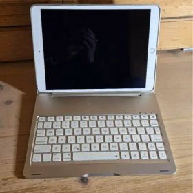 iPad Pro 10.5インチ 64GB おまけキーボード付き