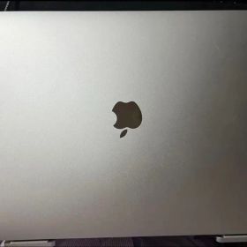 Apple MacBook Pro 15-inch 2017 本体