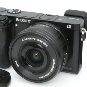 【中古】【良品】ソニー α6000 ILCE-6000L パワーズームレンズキット ブラック CA01-R6997-4C2C SONY Eマウント APS-C EVF 標準ズーム 手ブレ補正 レンズ付き セット 中古